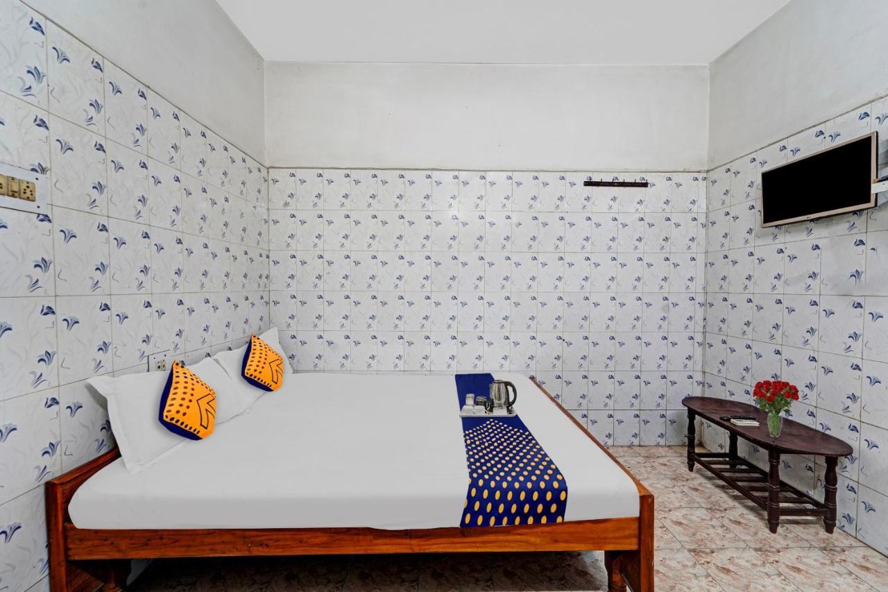 Spot On New Golden Star Guest House Near Thirumangalam Metro Station เชนไน ภายนอก รูปภาพ
